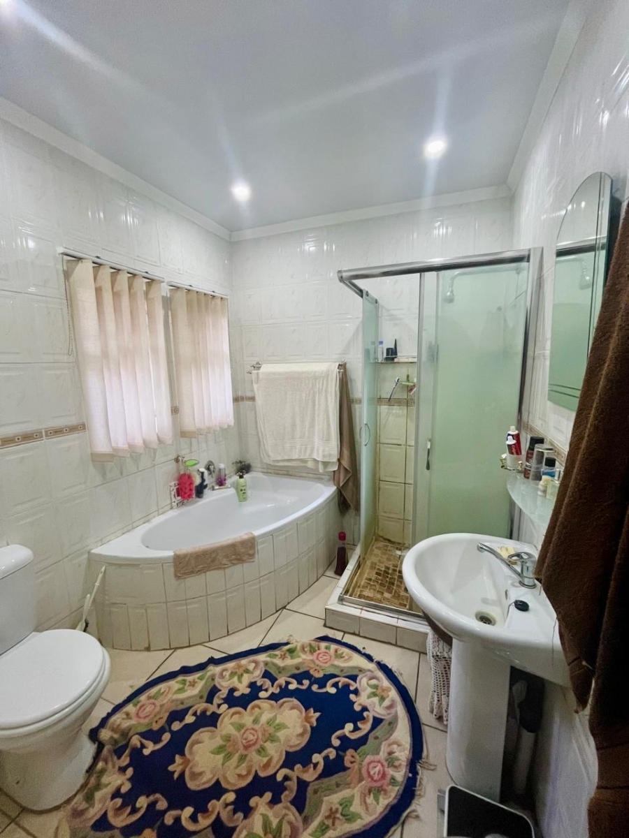 3 Bedroom Property for Sale in Wilkoppies North West